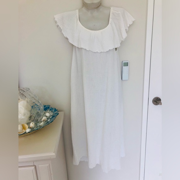 Eberjey Dresses & Skirts - Ruffled Dress  Swim Cower Up White Size S/M
